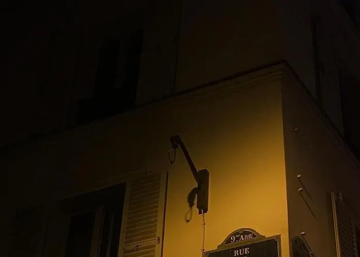 Renovated ! Of Lights, Light Your Visit